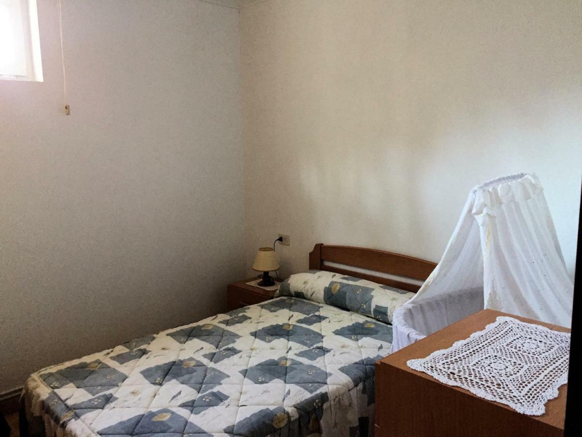 Apartamentos Monica °3 O Pindo Bagian luar foto